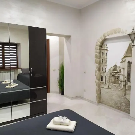 Rynok 25 Elite Center Львов