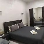 Rynok 25 Elite Center Lviv